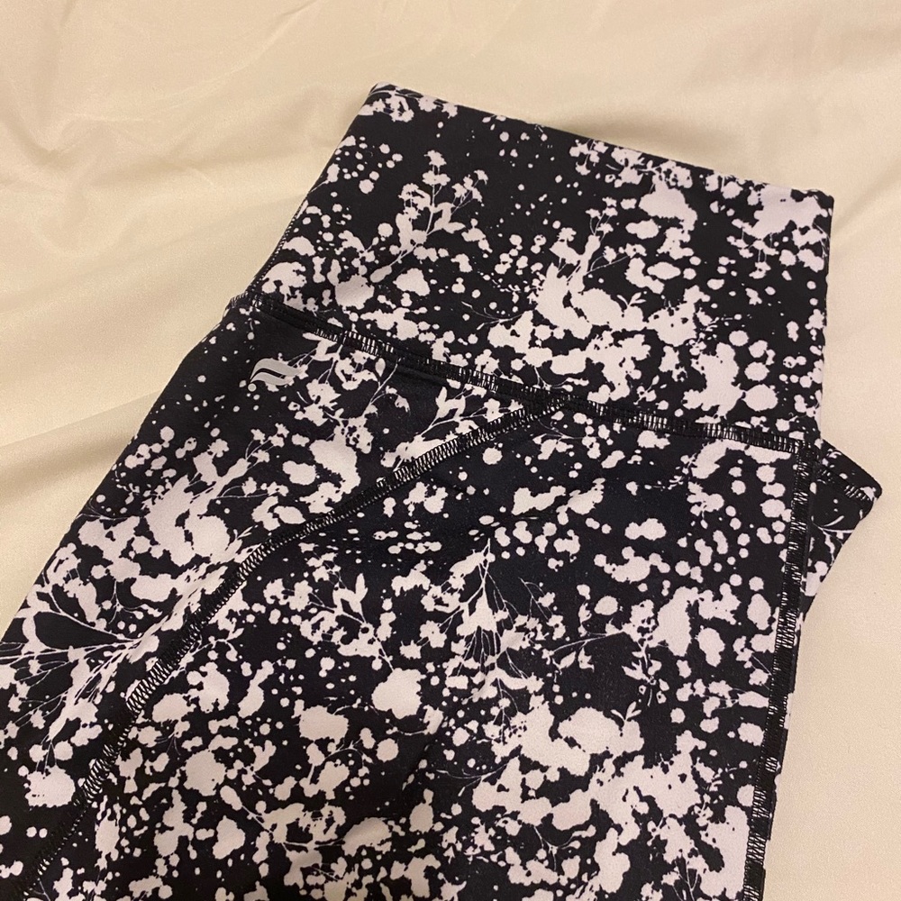 Powerhold Fabletics Leggings - image 3